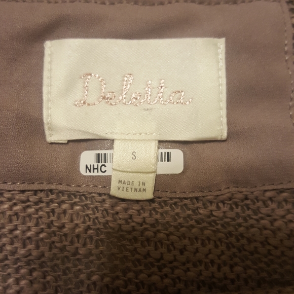 Deletta Nubby Circle Taupe Sweater Top - Picture 7 of 8